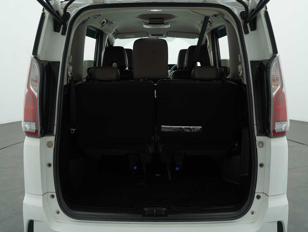 terpakai 2019 Nissan Serena S-Hybrid High-Way Star J Impul 2.0