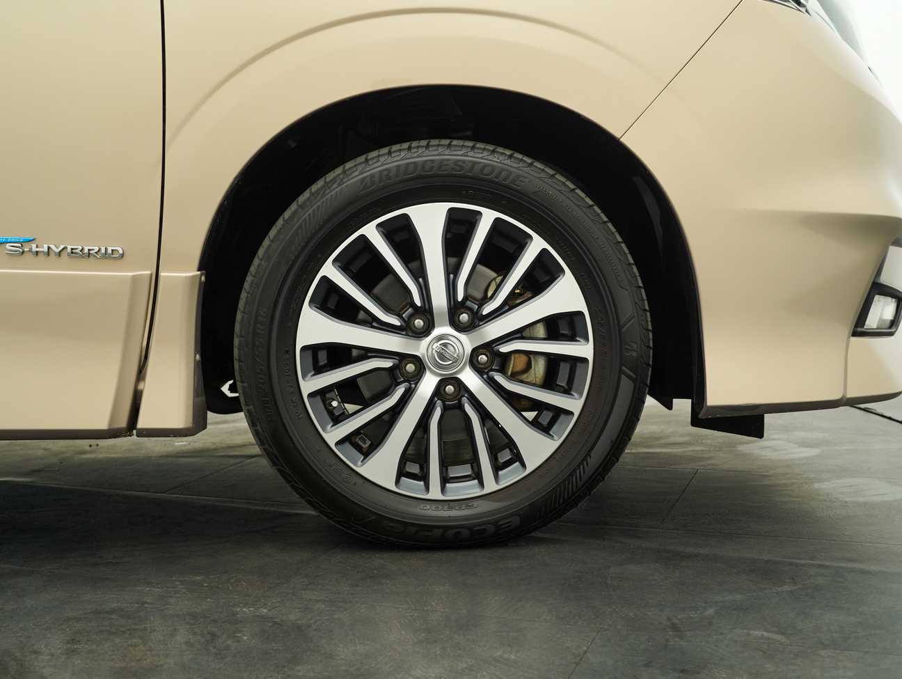 terpakai 2019 Nissan Serena S-Hybrid High-Way Star Premium 2.0