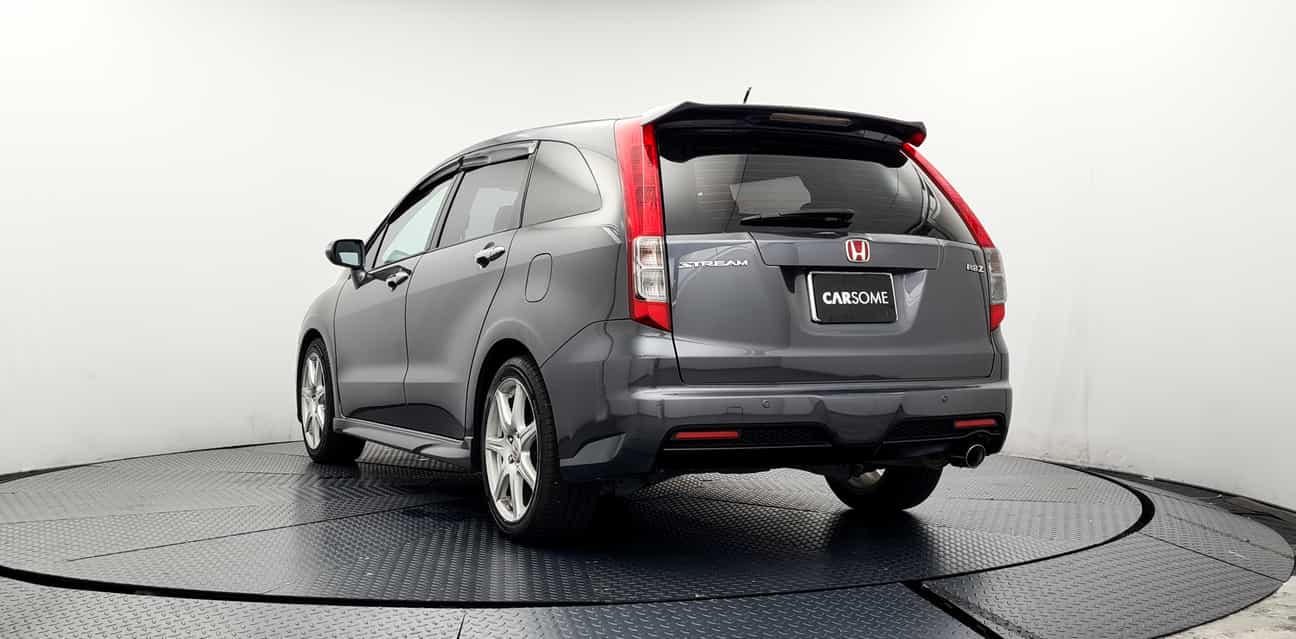 used 2013 Honda STREAM RSZ 1.8