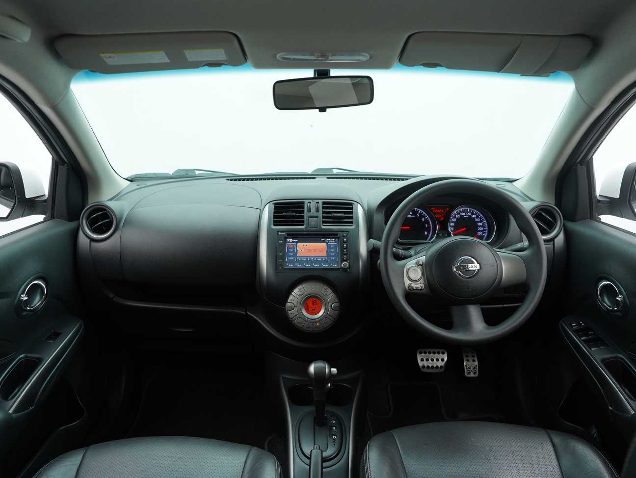 used 2013 Nissan Almera VL 1.5