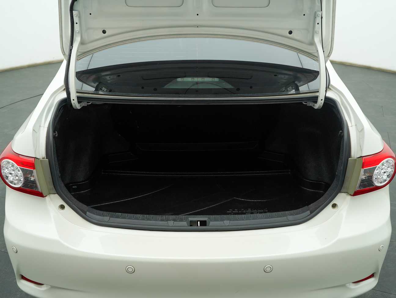 used 2012 Toyota Corolla Altis E 1.6