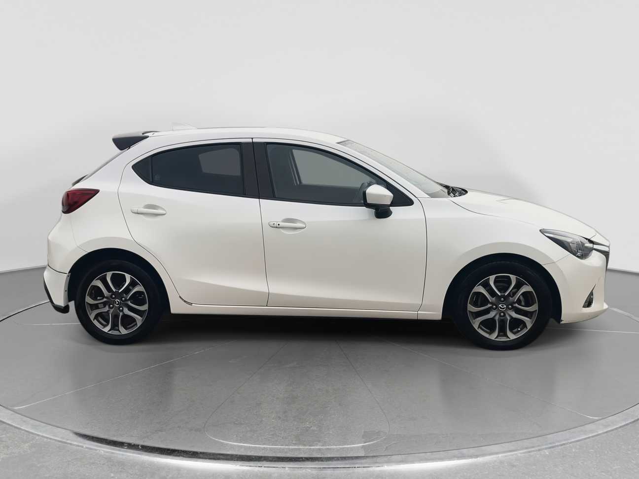 terpakai 2017 Mazda 2 SKYACTIV-G (Halogen Headlight) 1.5
