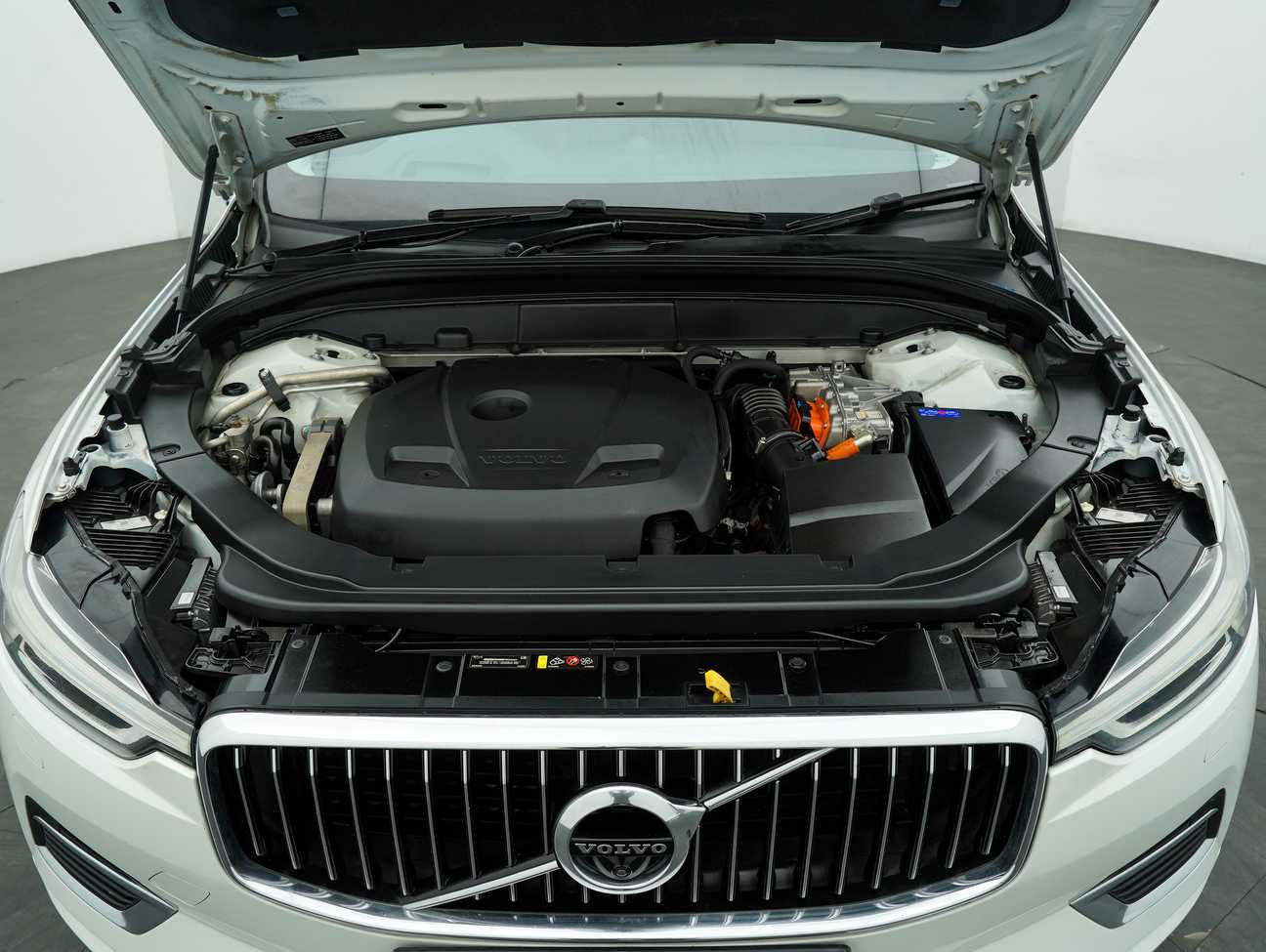 terpakai 2019 Volvo XC60 T8 Twin Engine Inscription 2.0