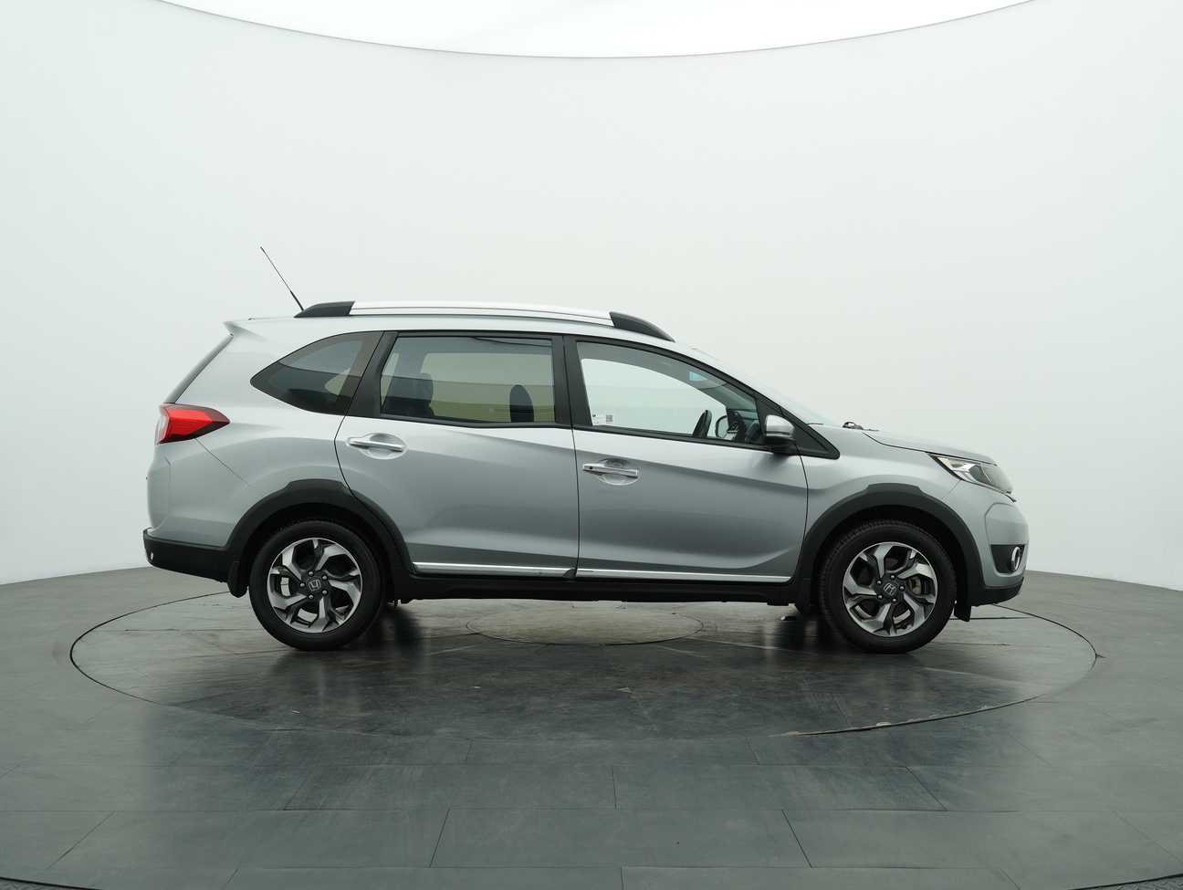 used 2017 Honda BR-V V 1.5