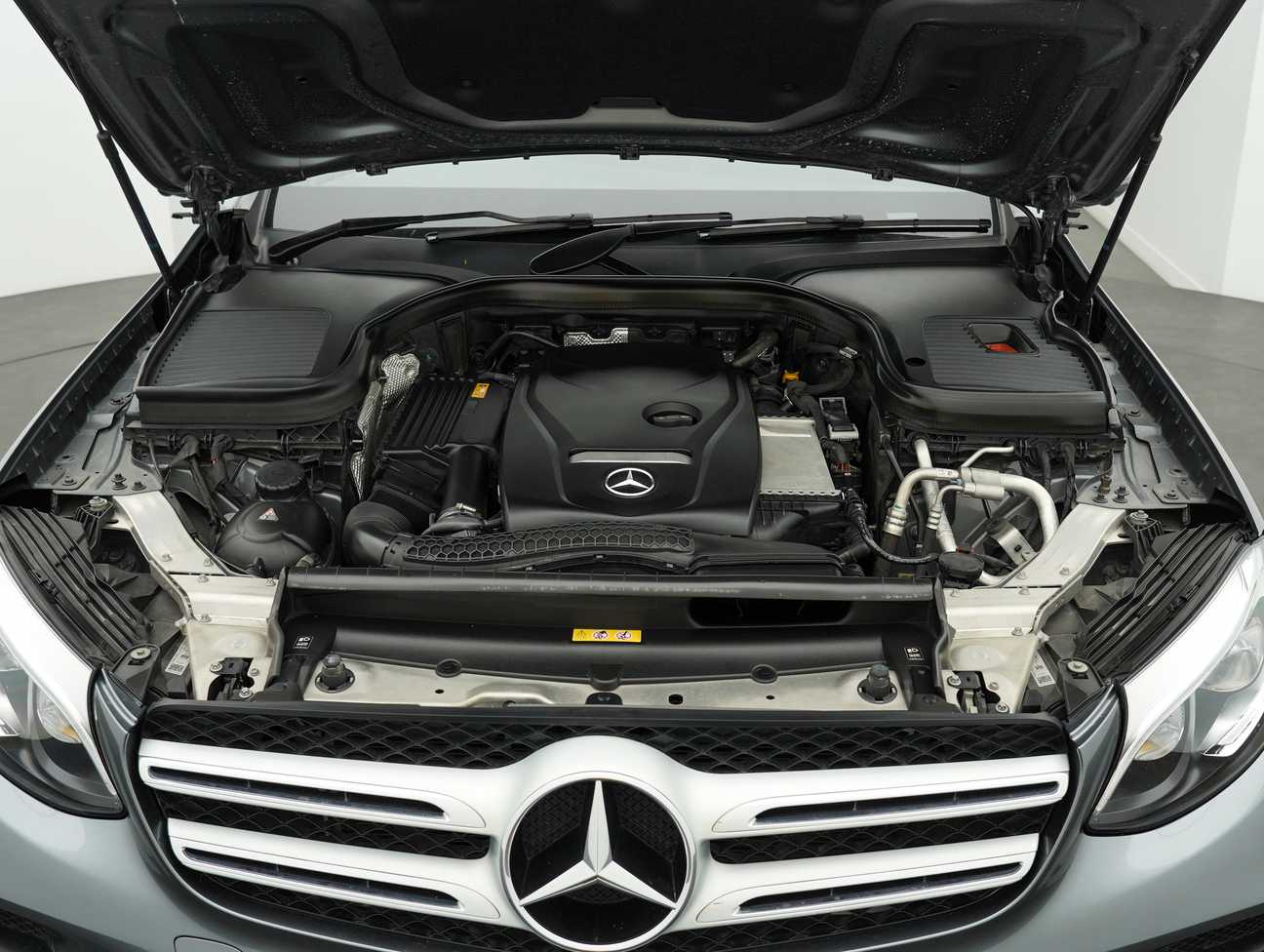 used 2017 Mercedes-Benz GLC250 4MATIC AMG Line 2.0