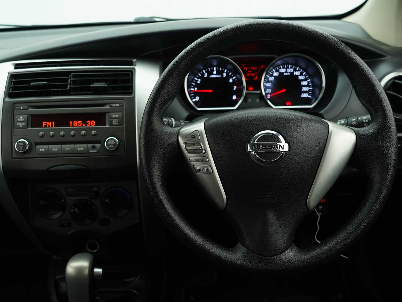 terpakai 2018 Nissan Grand Livina Comfort 1.6