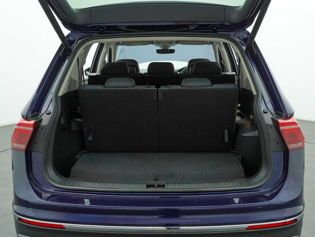 terpakai 2022 Volkswagen Tiguan Allspace Life 1.4