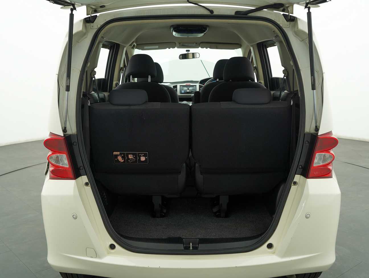 terpakai 2012 Honda Freed E 1.5