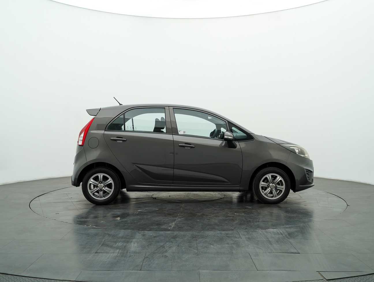 used 2015 Proton Iriz Standard 1.3