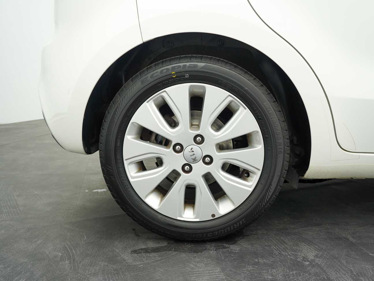 terpakai 2013 Kia RIO UB 1.4