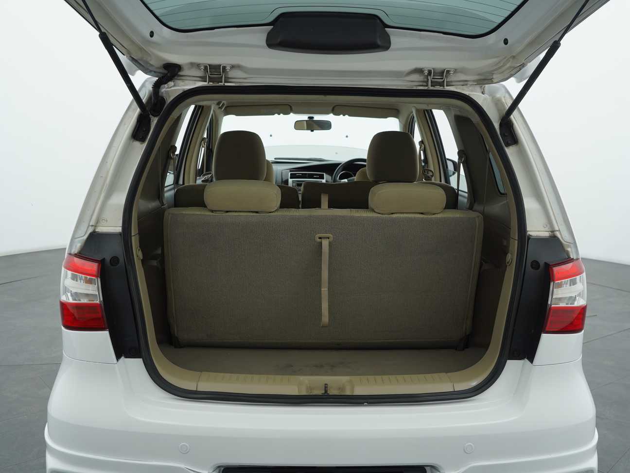 used 2015 Nissan Grand Livina Comfort 1.8