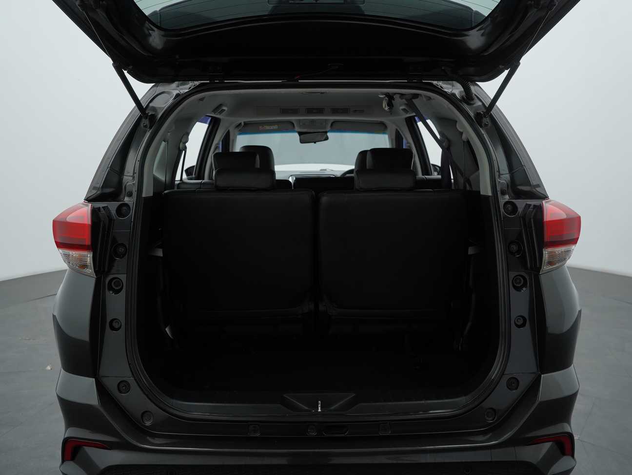 terpakai 2020 Perodua Aruz AV 1.5