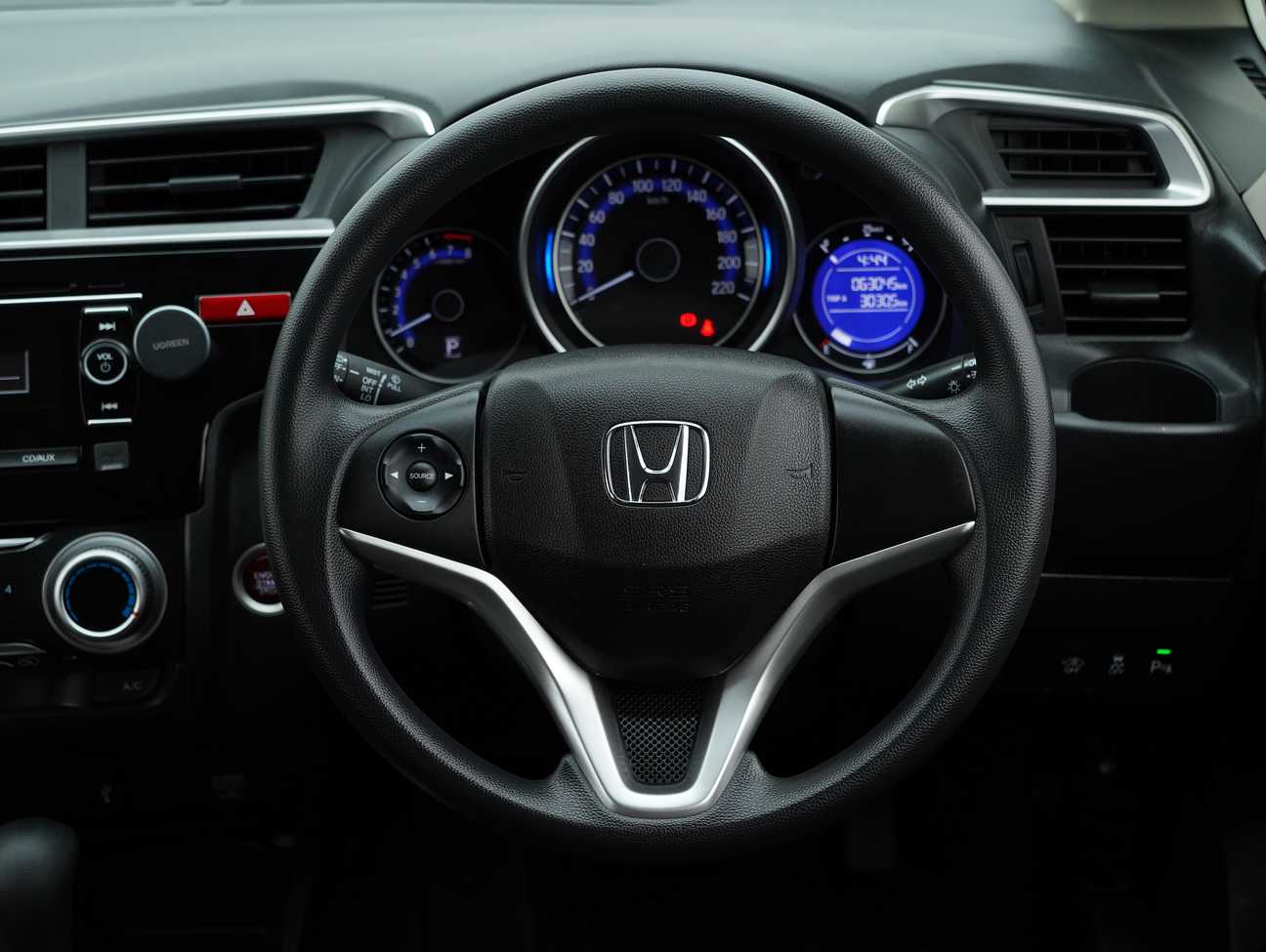 used 2015 Honda Jazz E 1.5