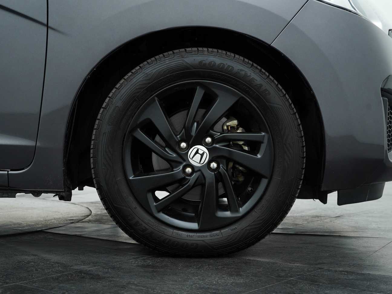 used 2014 Honda Jazz E 1.5