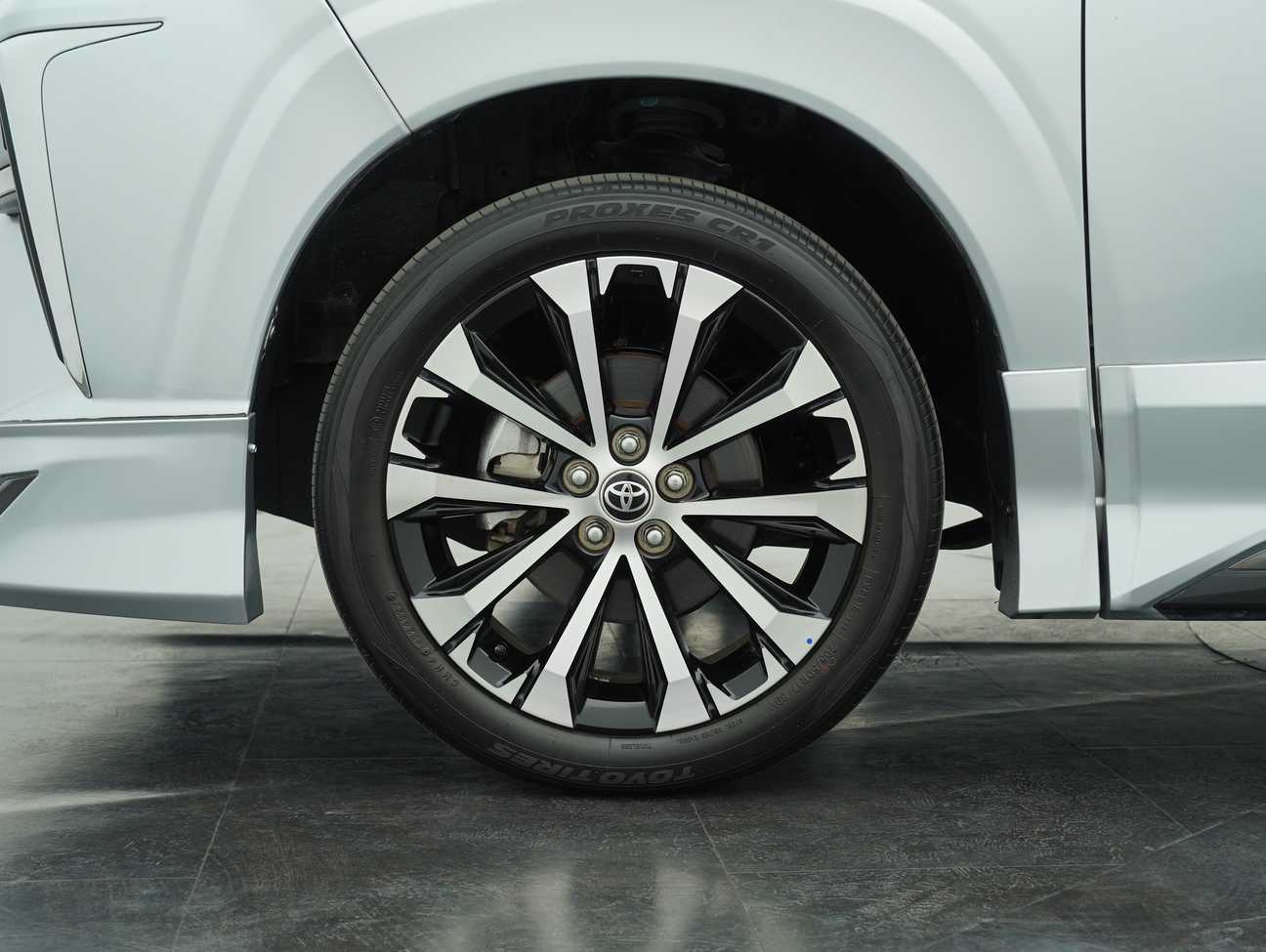 terpakai 2023 Toyota Veloz  1.5