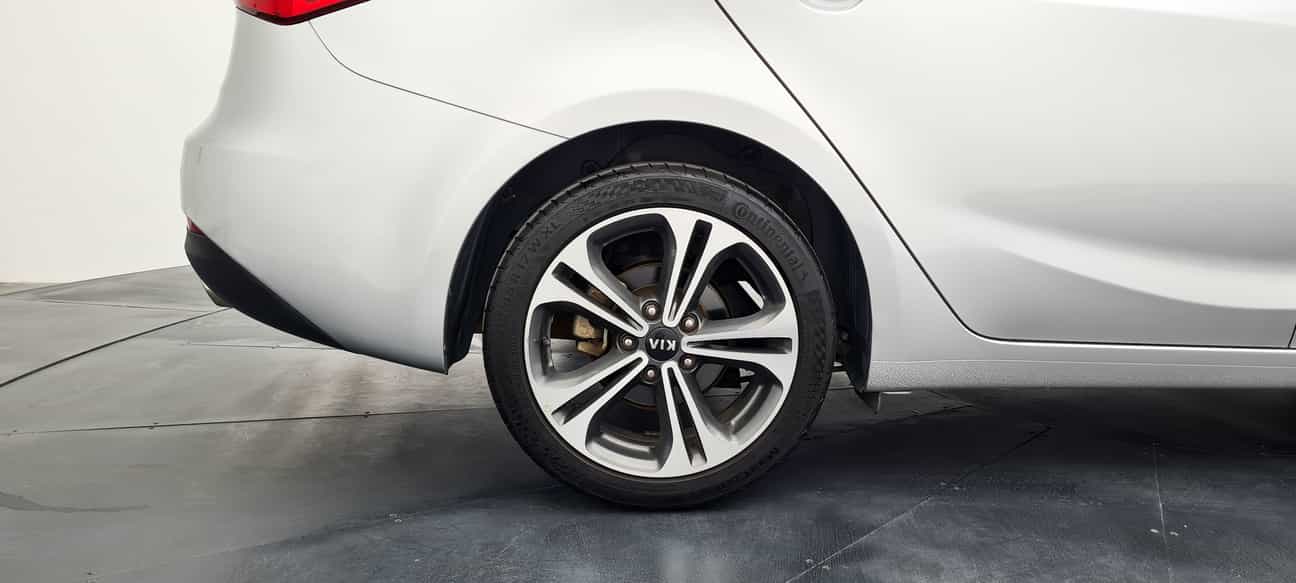 terpakai 2016 Kia CERATO YD 1.6