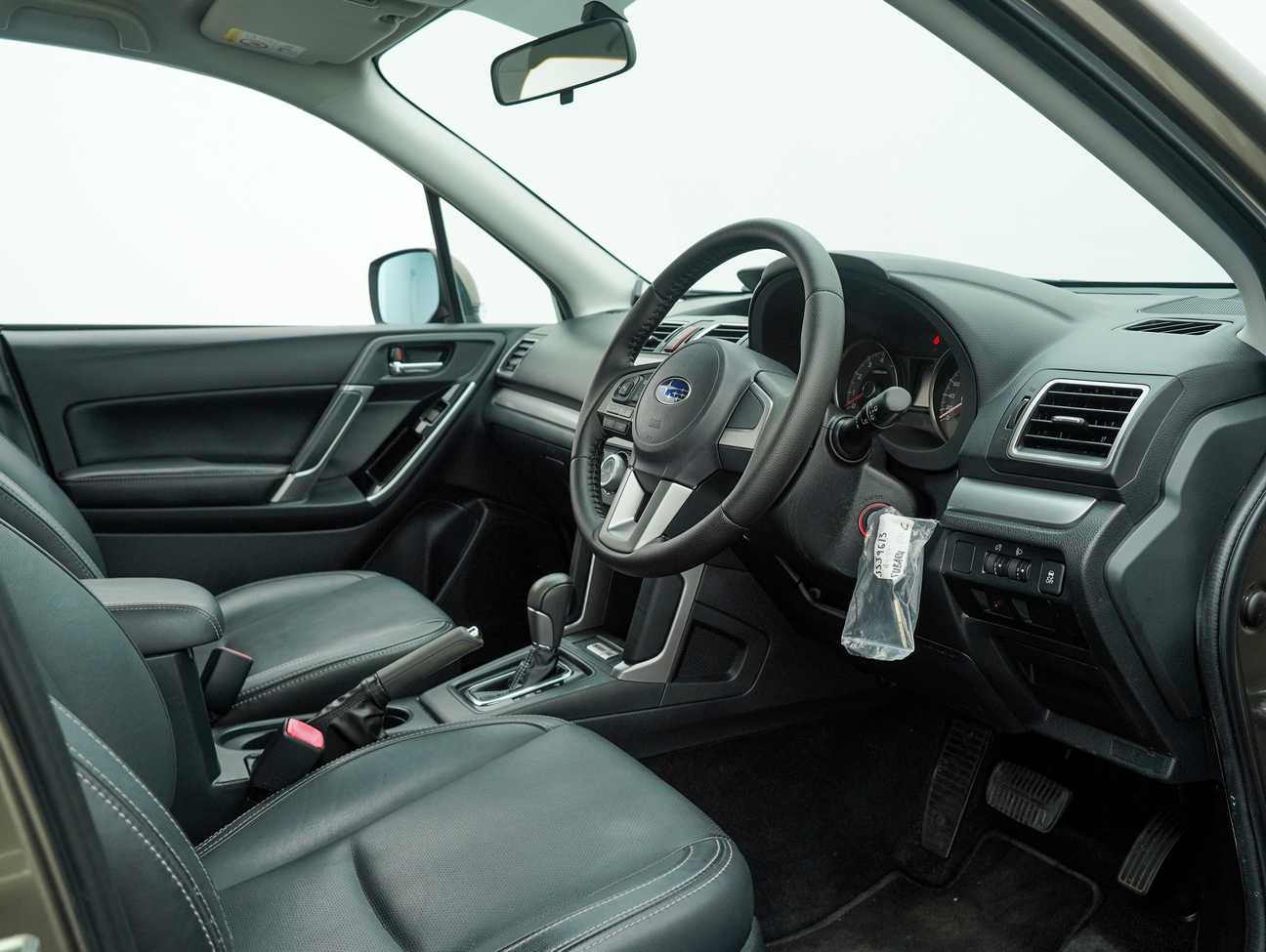 terpakai 2017 Subaru Forester  2.0