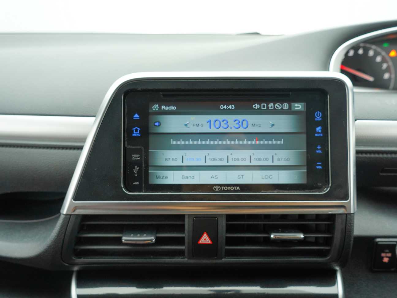 used 2018 Toyota Sienta V 1.5