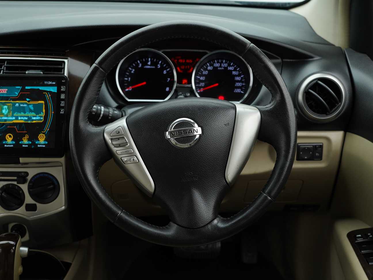 used 2015 Nissan Grand Livina Comfort 1.8