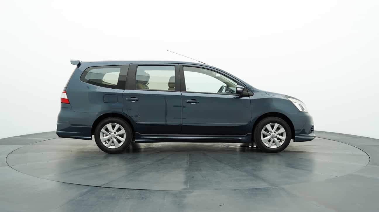 used 2015 Nissan GRAND LIVINA  1.8