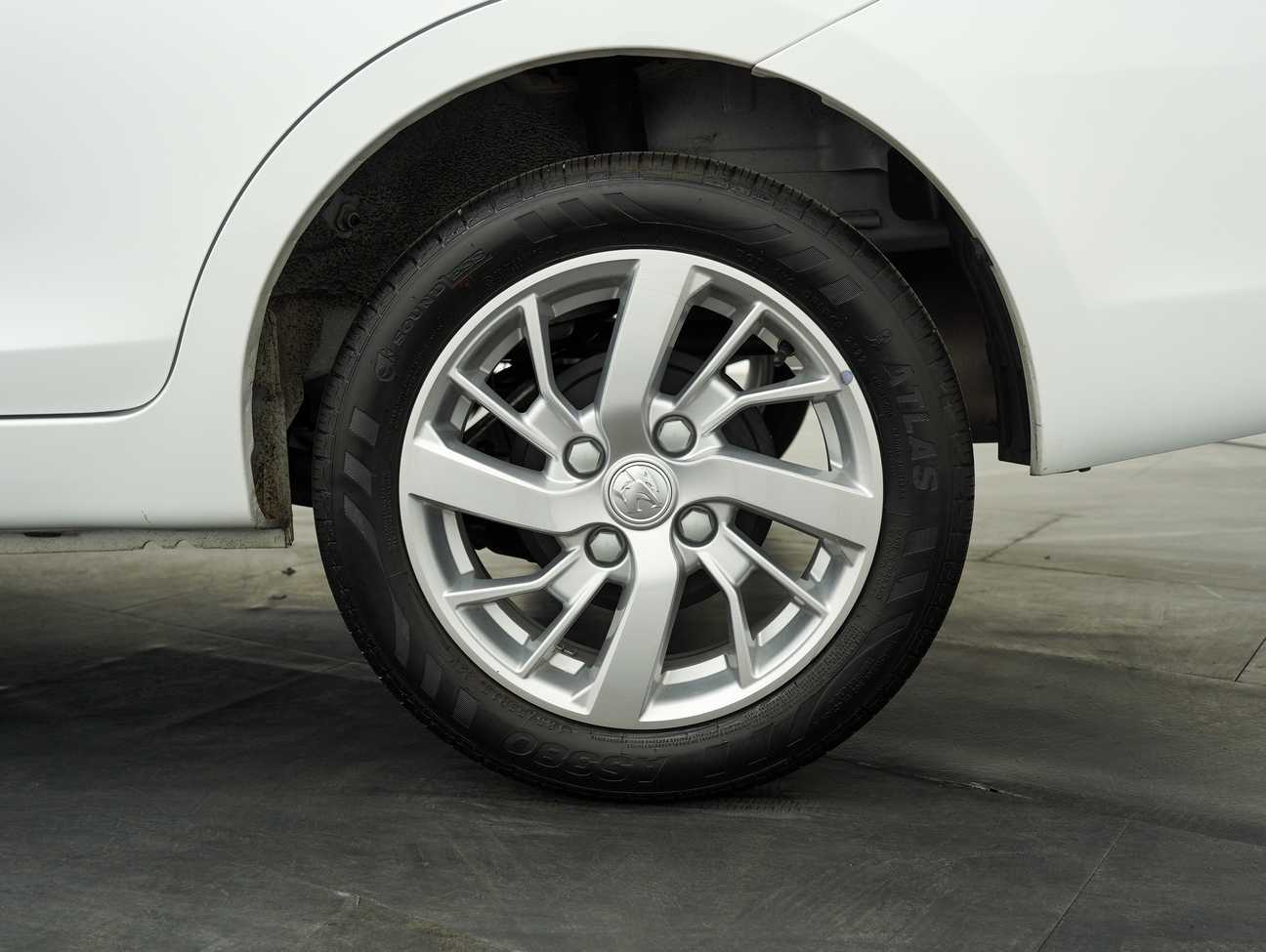 used 2022 Proton Saga Premium 1.3