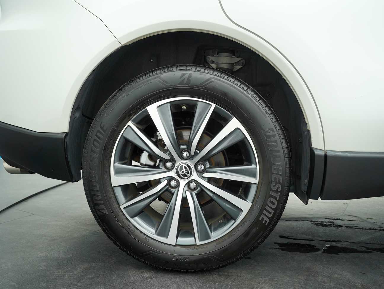 used 2021 Toyota Harrier Luxury 2.0