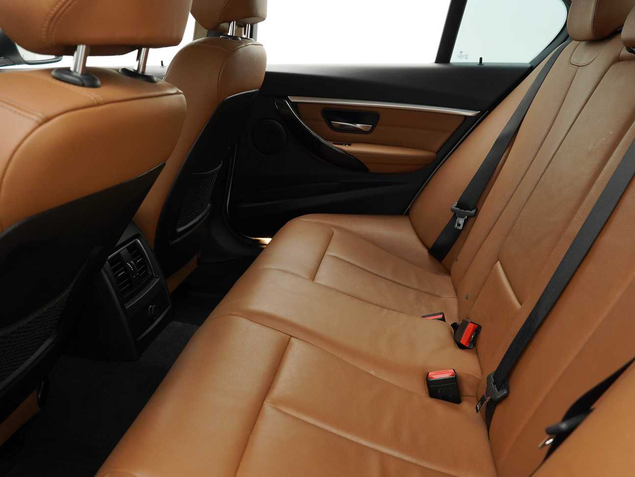 used 2016 BMW 318i Luxury 1.5