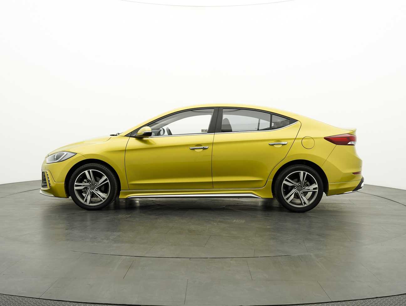 terpakai 2018 Hyundai Elantra Executive 2.0