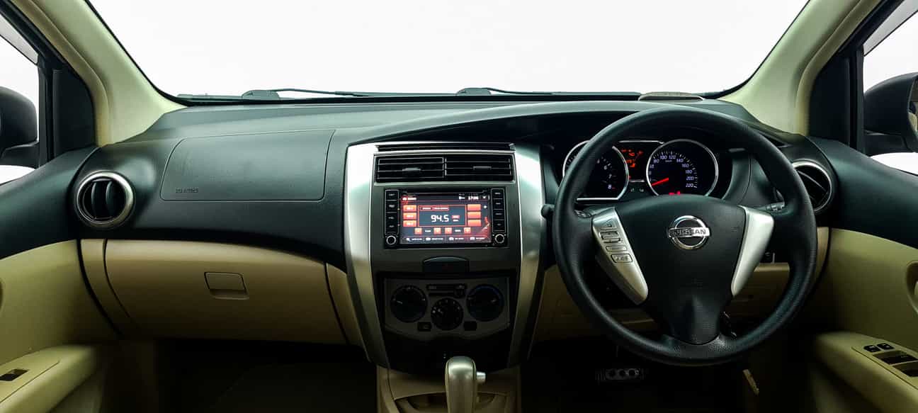 used 2014 Nissan GRAND LIVINA COMFORT 1.6