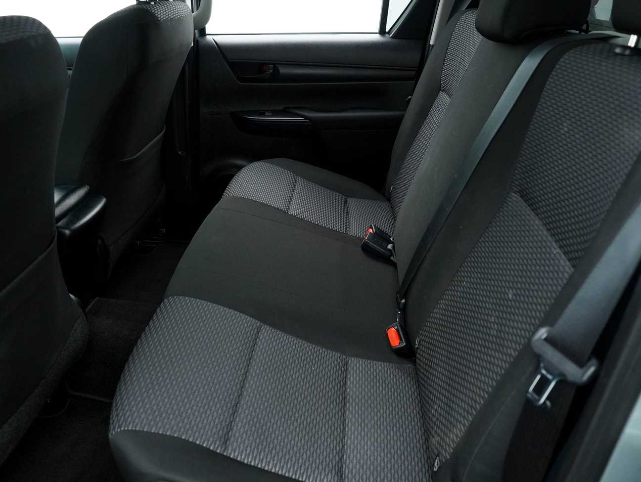 used 2023 Toyota Hilux E Dual Cab 2.4