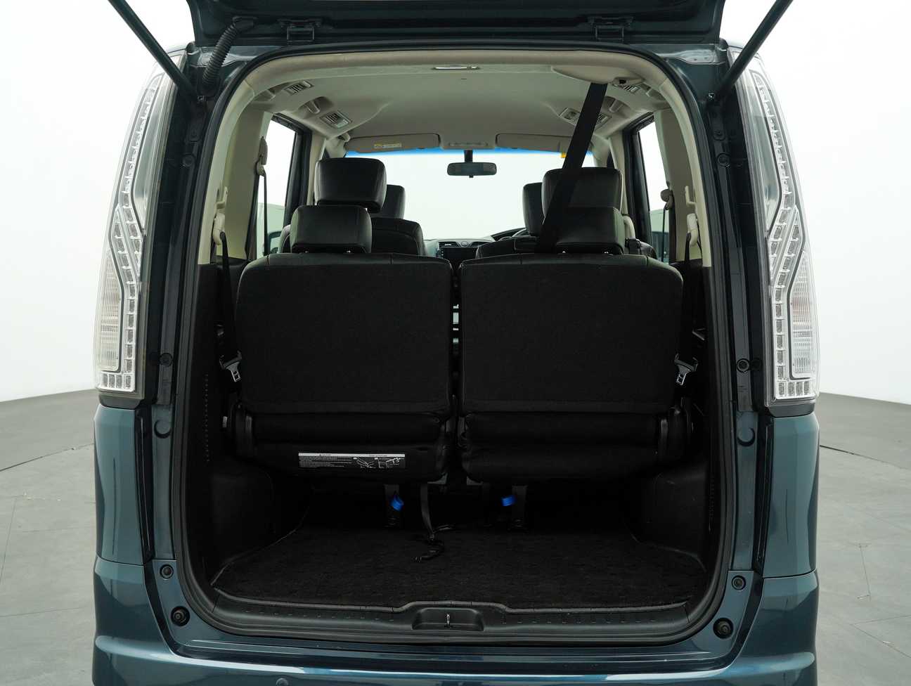 terpakai 2015 Nissan Serena S-Hybrid High-Way Star 2.0