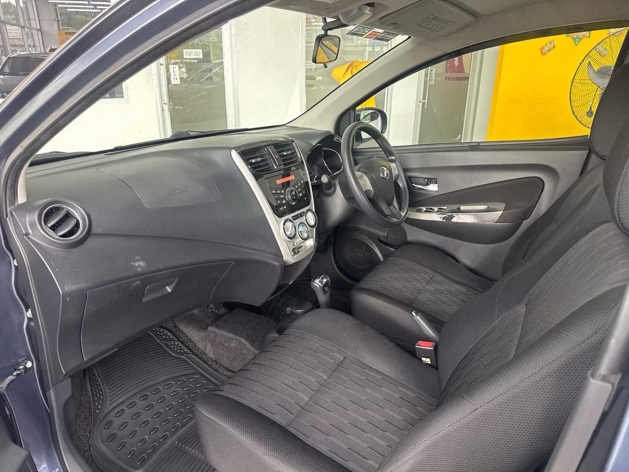terpakai 2017 Perodua AXIA SE 1.0
