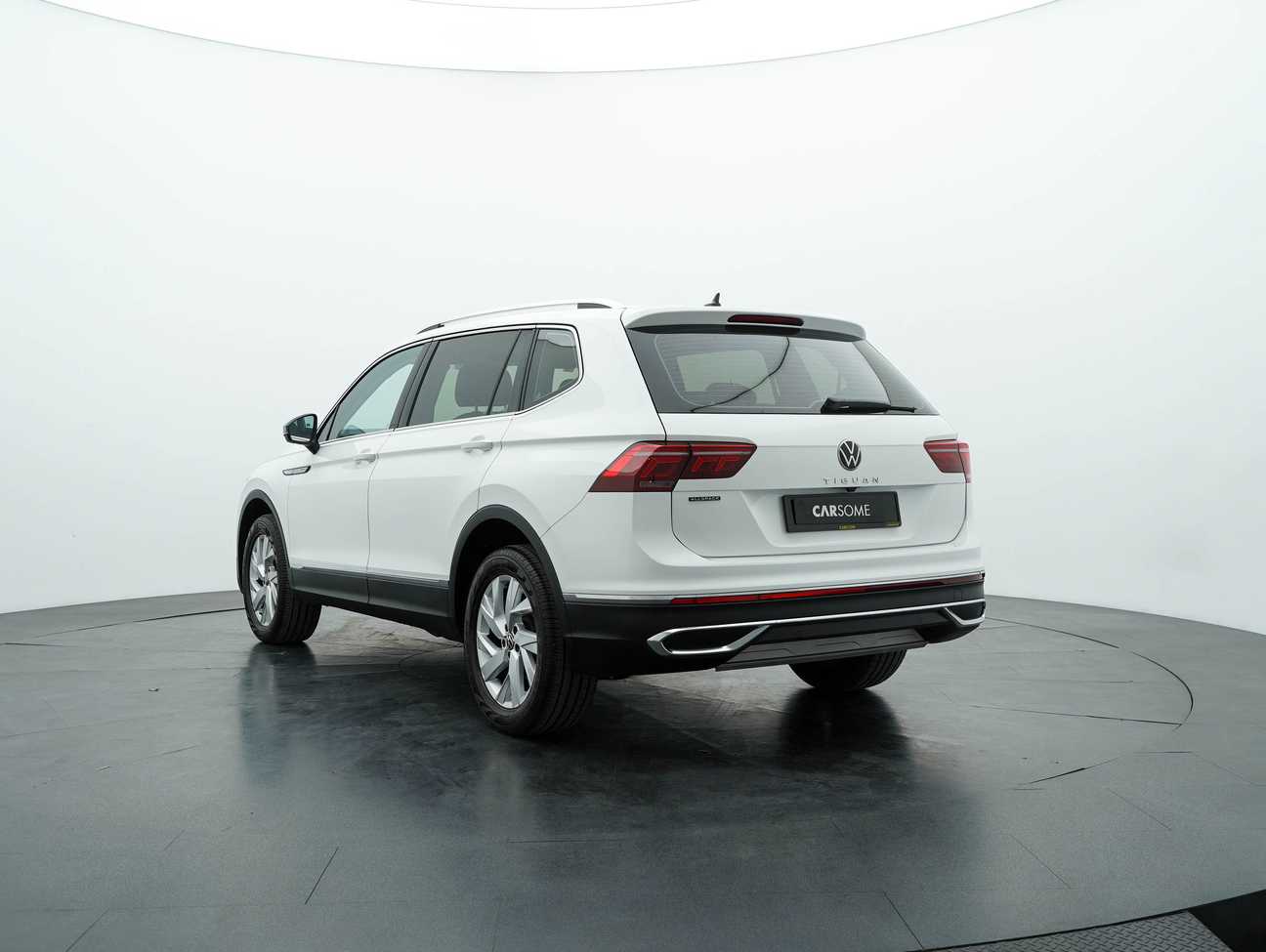 terpakai 2023 Volkswagen Tiguan Allspace Elegance 1.4