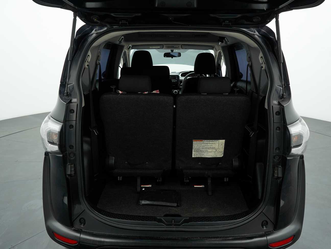 used 2016 Toyota SIENTA G 1.5