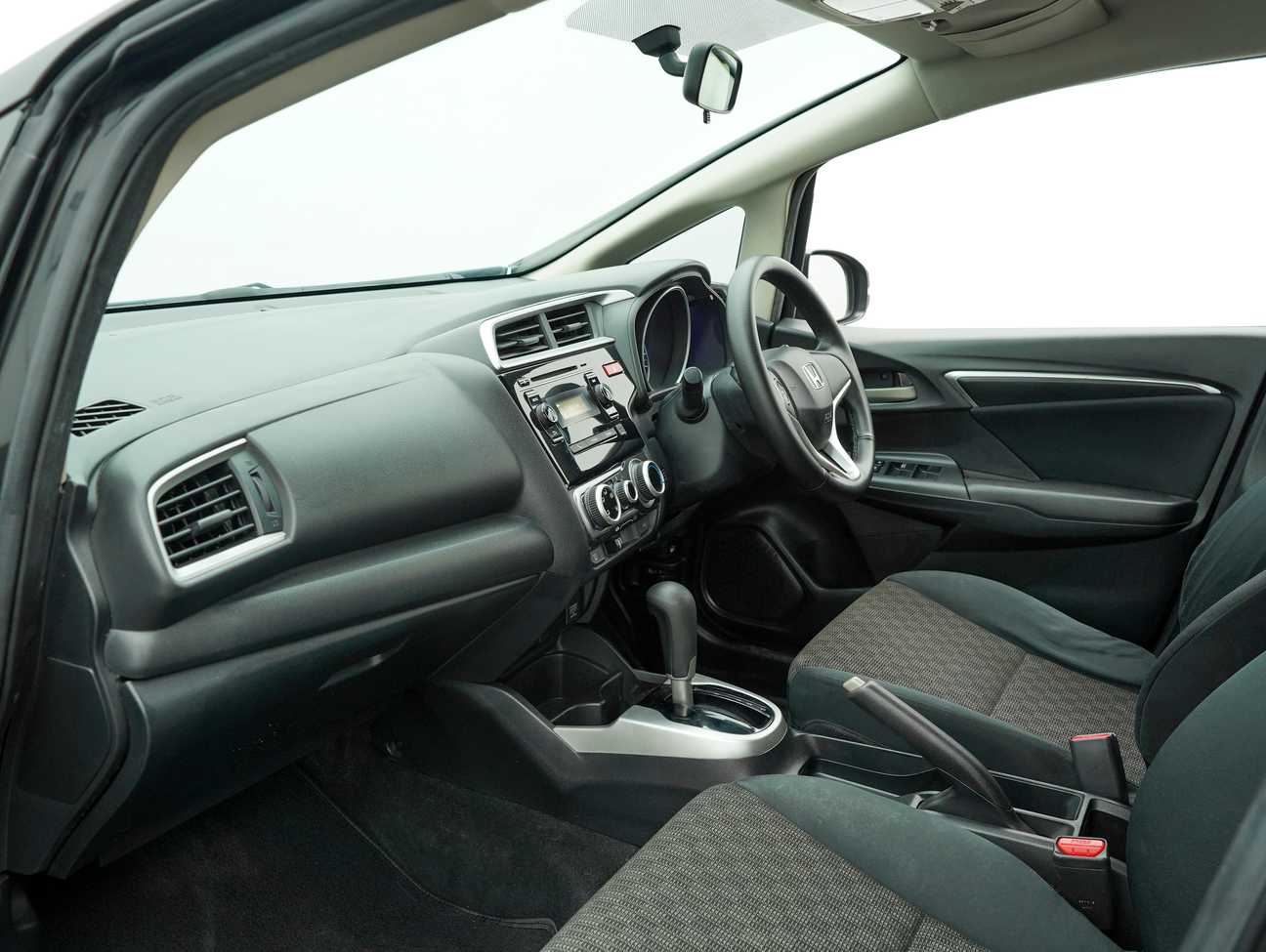 used 2015 Honda Jazz E 1.5