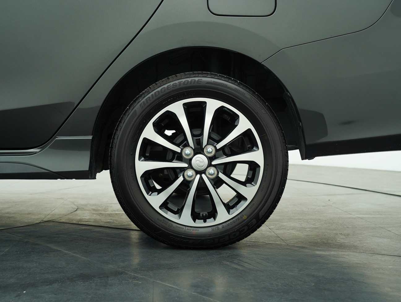 terpakai 2023 Perodua Bezza Advance 1.3