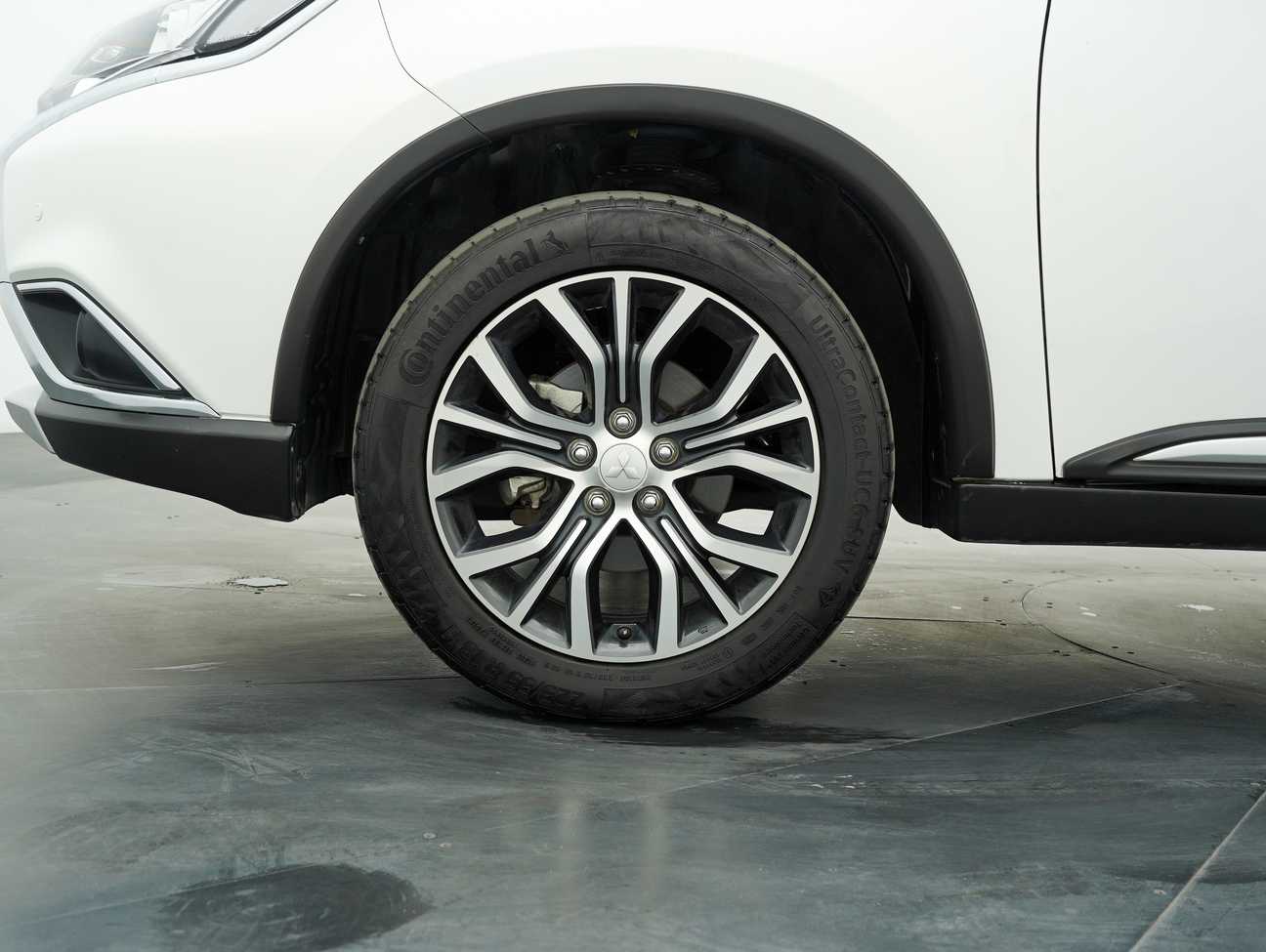 used 2020 Mitsubishi OUTLANDER  2.0