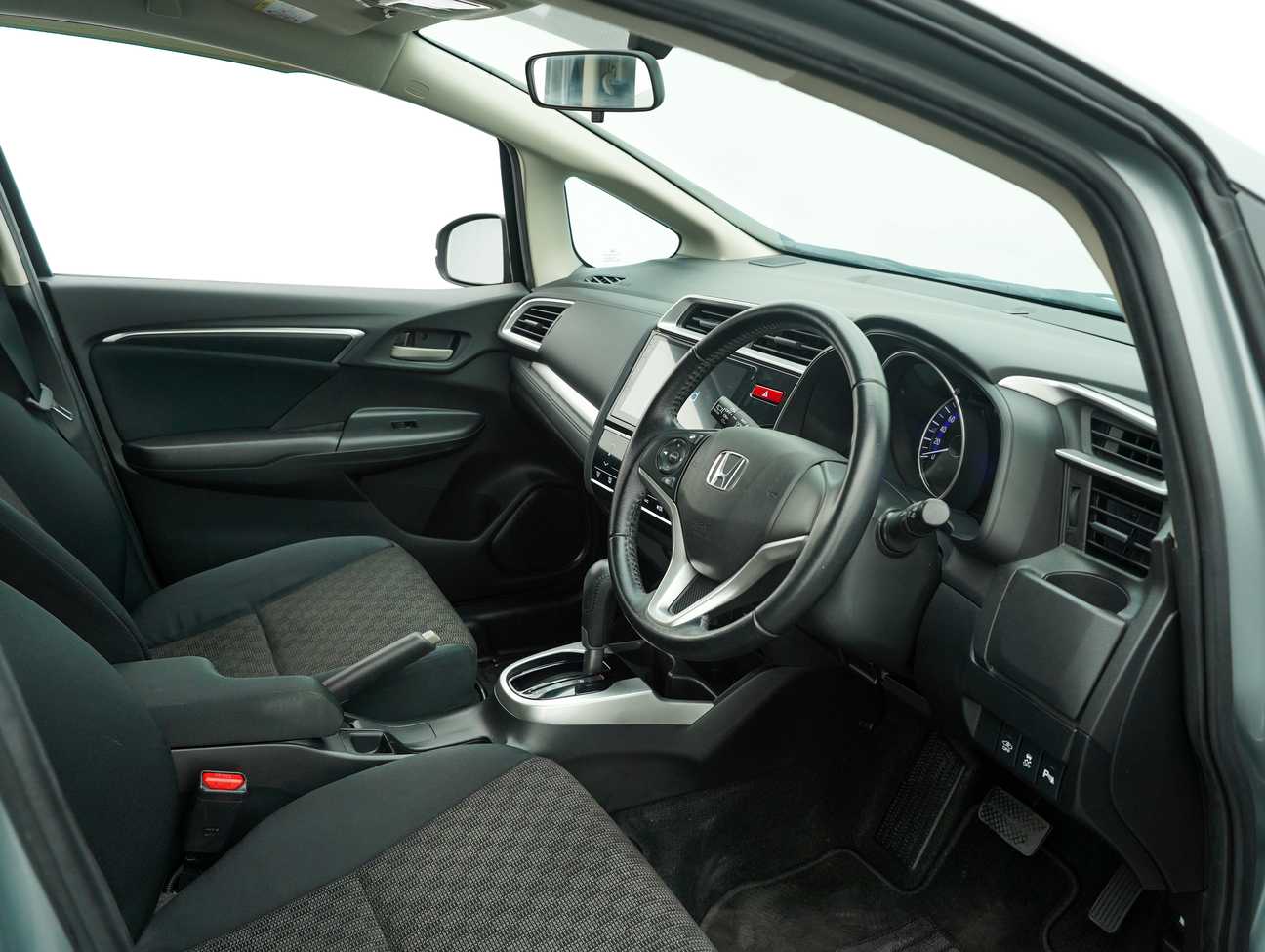 used 2015 Honda Jazz V 1.5