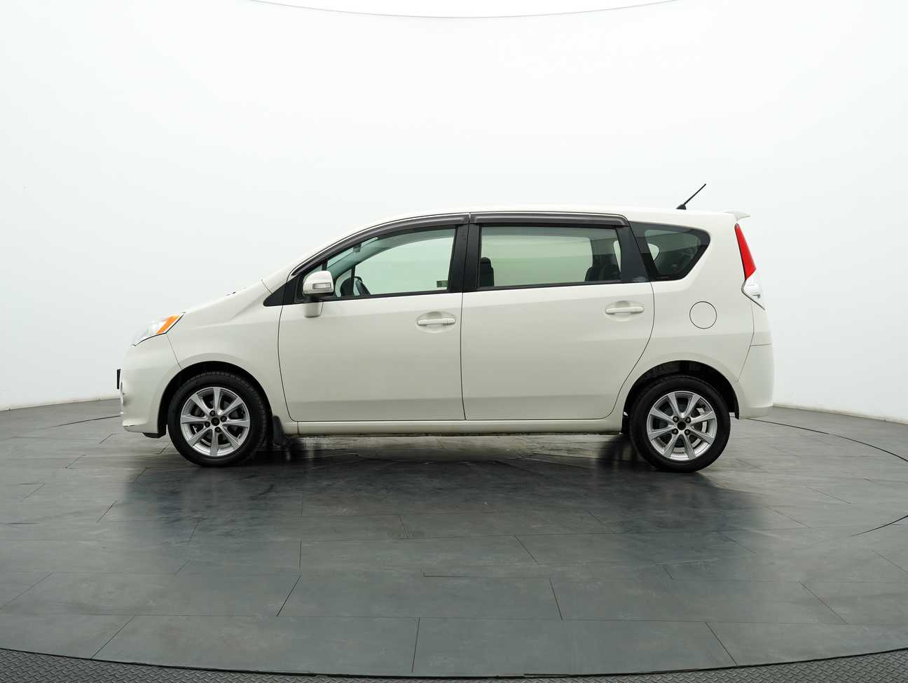 used 2013 Perodua Alza EZi 1.5