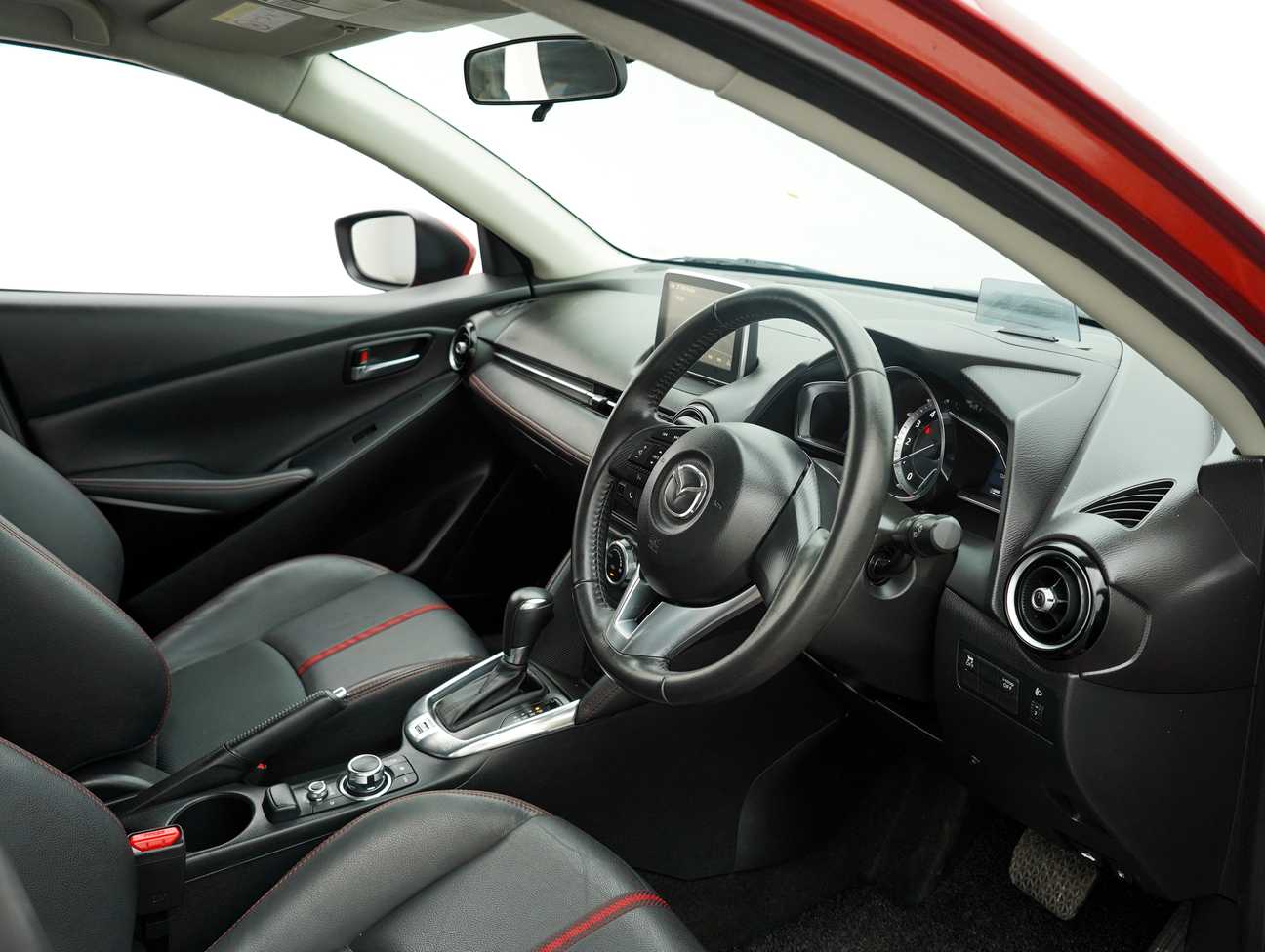 terpakai 2015 Mazda 2 SKYACTIV-G 1.5