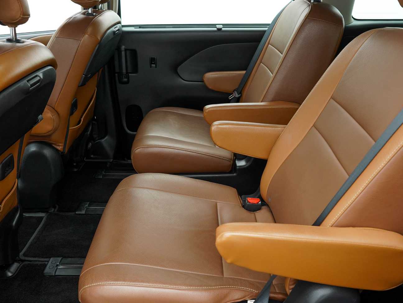 terpakai 2018 Nissan Serena S-Hybrid High-Way Star Premium 2.0