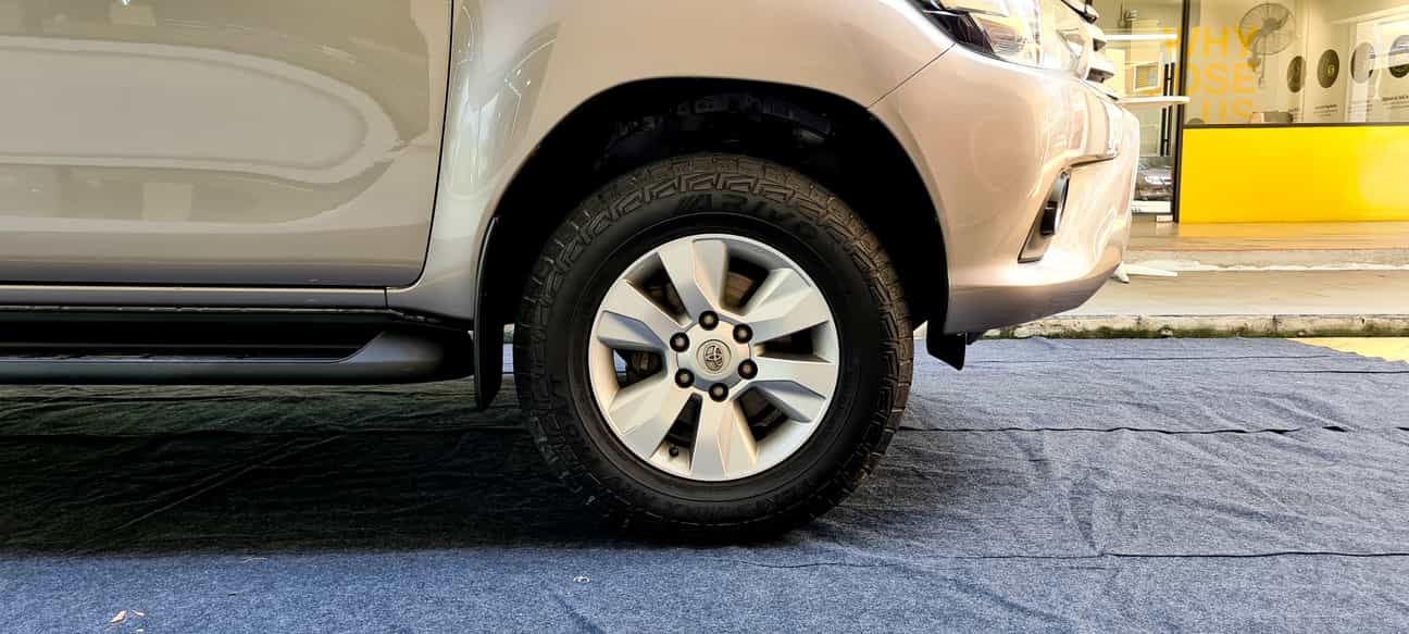 used 2017 Toyota HILUX DOUBLE CAB G 4X4 2.4