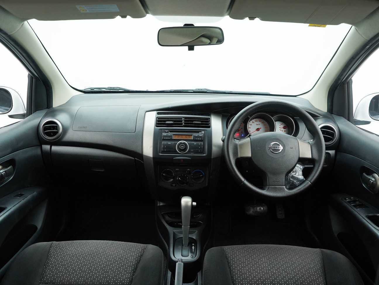 used 2012 Nissan Grand Livina ST-L Comfort 1.6