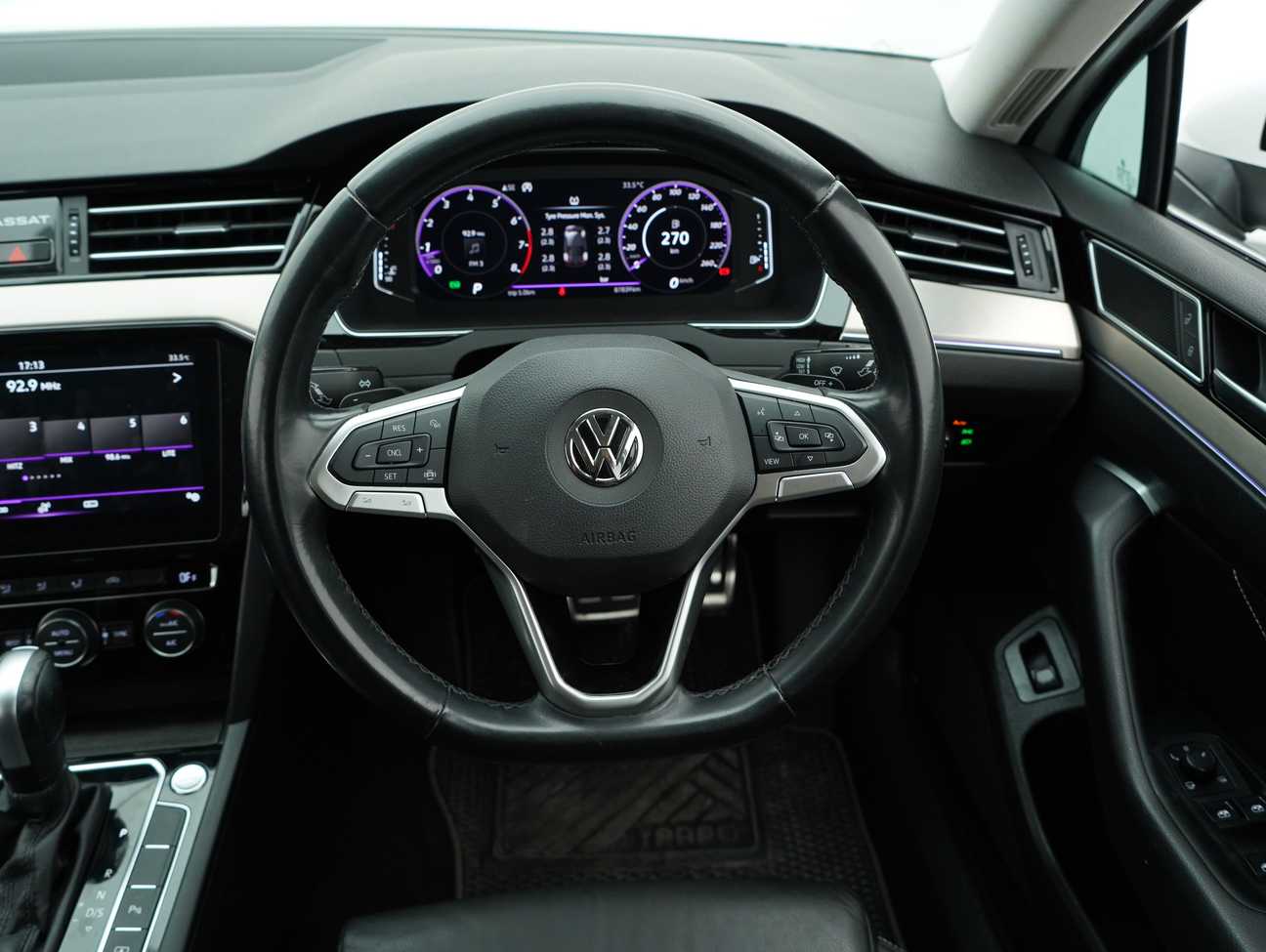 terpakai 2020 Volkswagen Passat Elegance 2.0