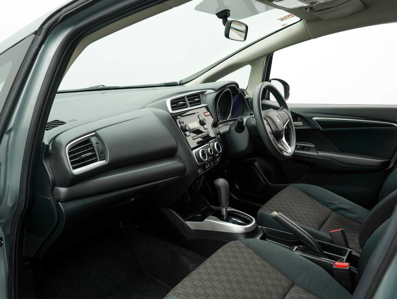 used 2016 Honda Jazz E 1.5