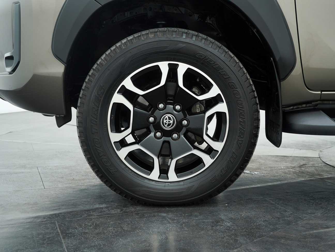used 2022 Toyota Hilux V Dual Cab 2.4