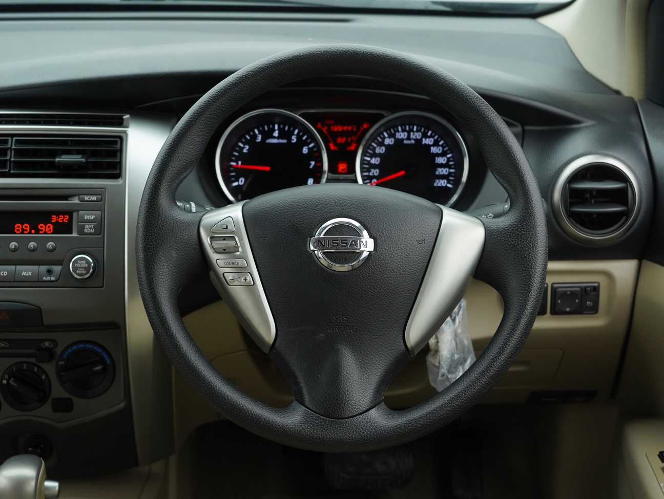 used 2014 Nissan Grand Livina Comfort 1.6