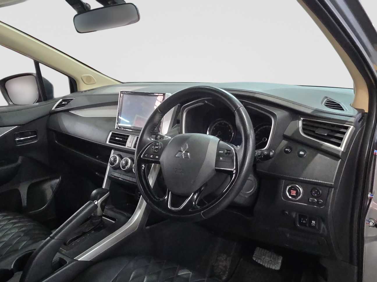 terpakai 2021 Mitsubishi Xpander  1.5