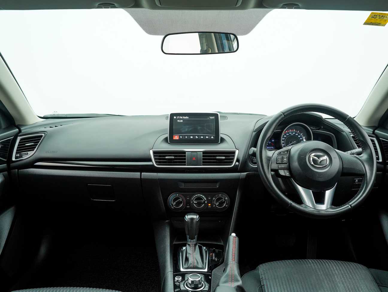 terpakai 2016 Mazda 3 SKYACTIV-G GL 2.0