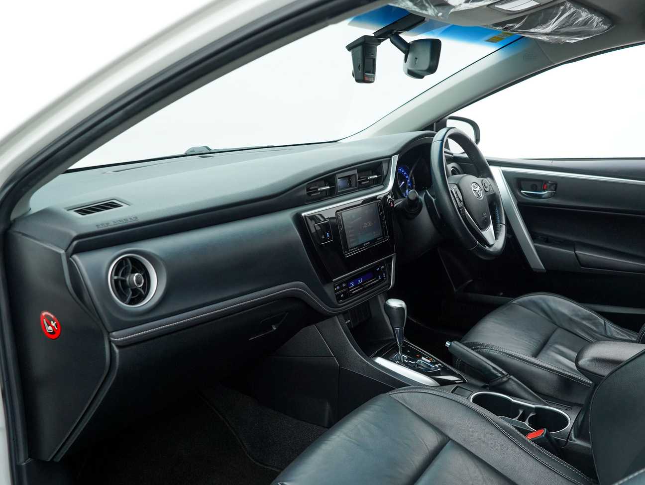 used 2017 Toyota Corolla Altis V 2.0